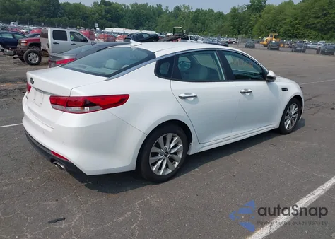 2018 Kia Optima Lx z USA, uszkodzony, nr VIN 5XXGT4L32JG261665